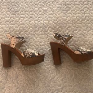 Snake skin wedges